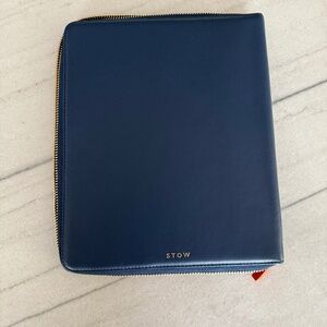 STOW World Class Leather Tech Case - Sapphire Blue & Pale Grey